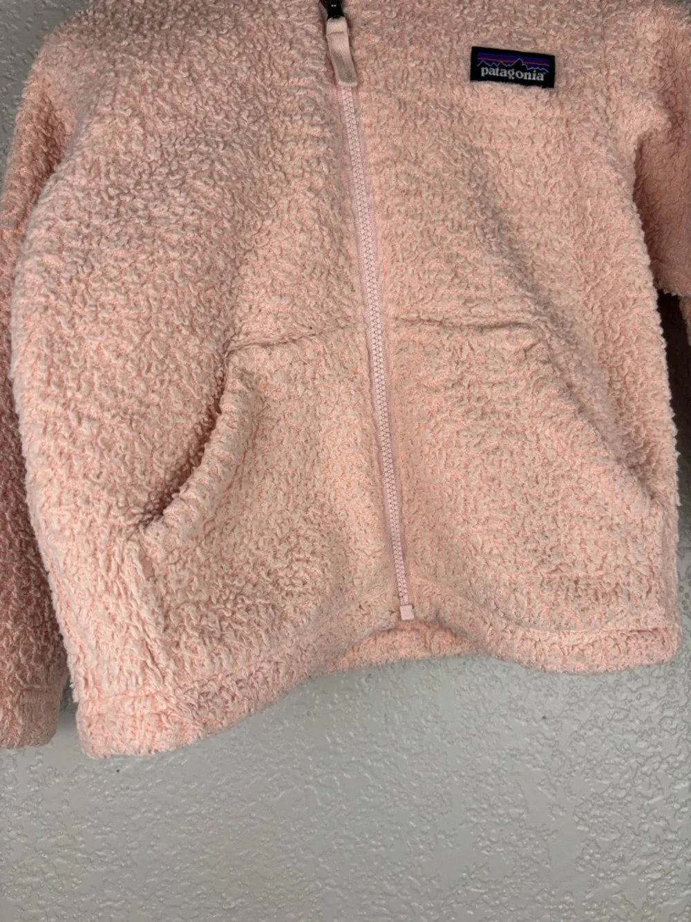 Patagonia Baby Furry Friends Hoodie 2T Blush Pink Sherpa Fleece Bear Ear Jacket